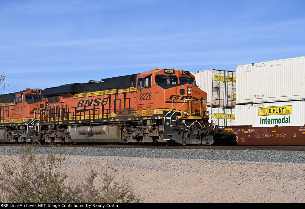 BNSF 8226 East